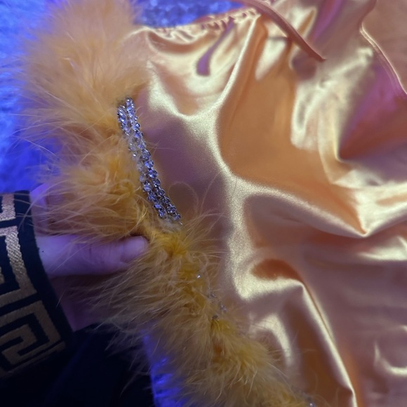 Glamorous yung reaper yellow “Belle” dress & fuzzy matching bag🌹 - Picture 10 of 11